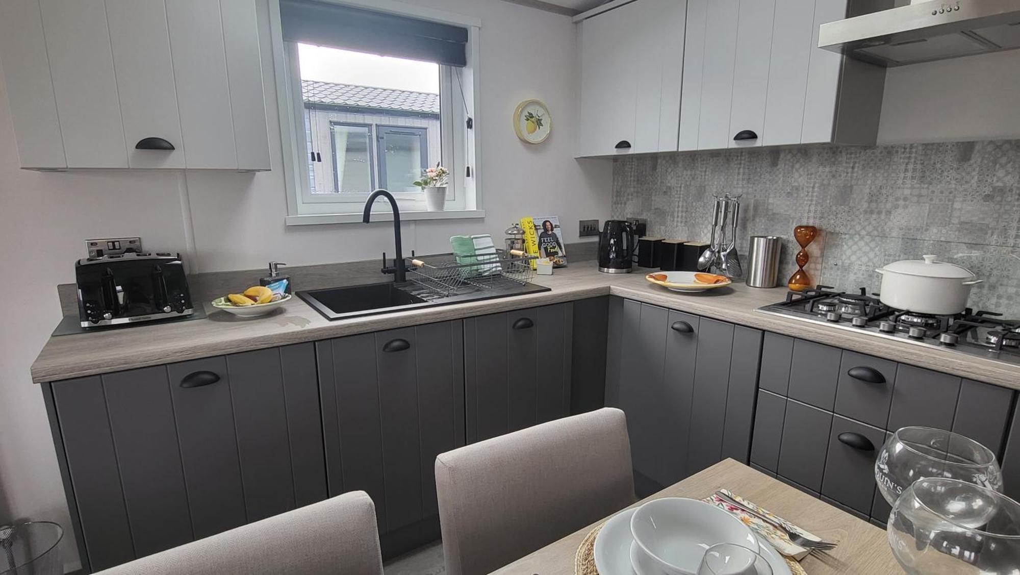 Honeycomb Lodge - Holiday Home 5 Min From Падстоу Екстериор снимка